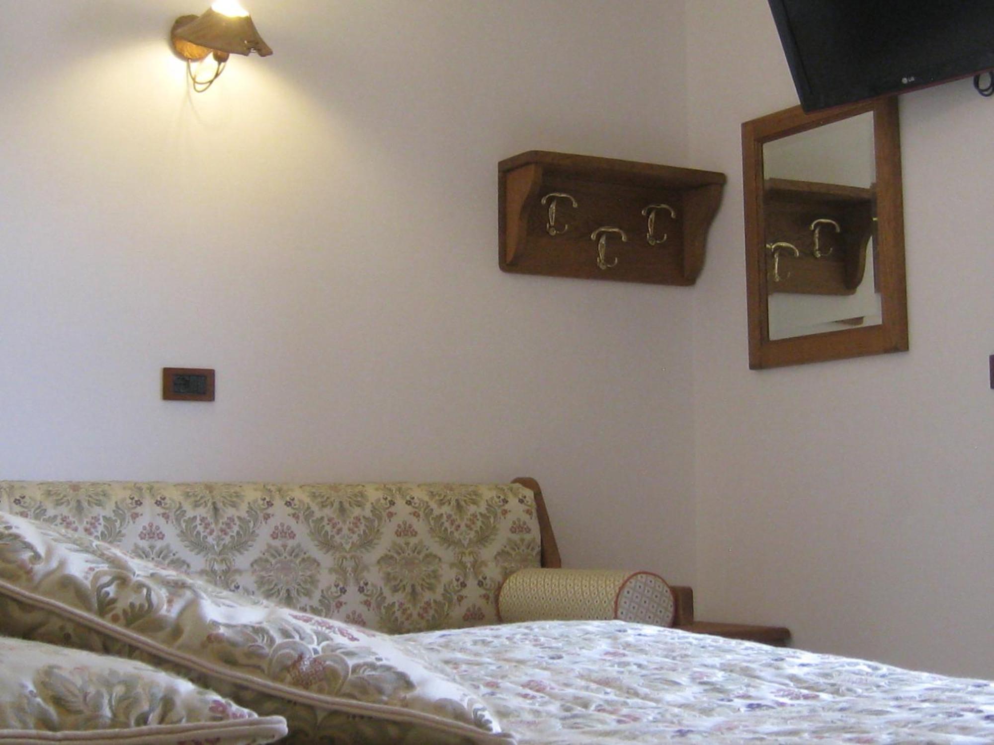 Hotel Villa Plinia Праджелато Екстериор снимка