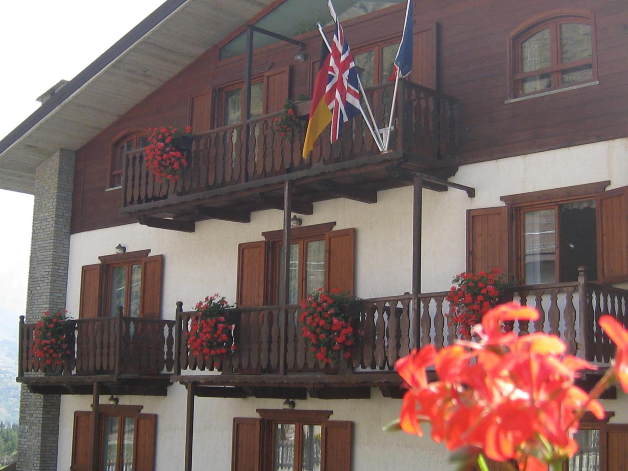 Hotel Villa Plinia Праджелато Екстериор снимка